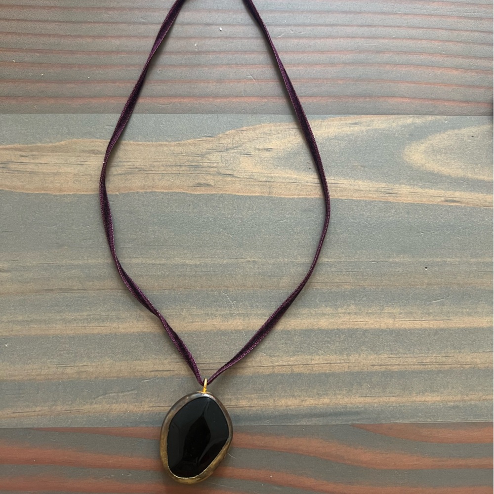 Elegant Black and copper Pendant Necklace